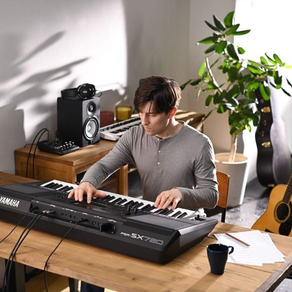 Yamaha PSR-SX720 Arranger workstation (New Arrival)