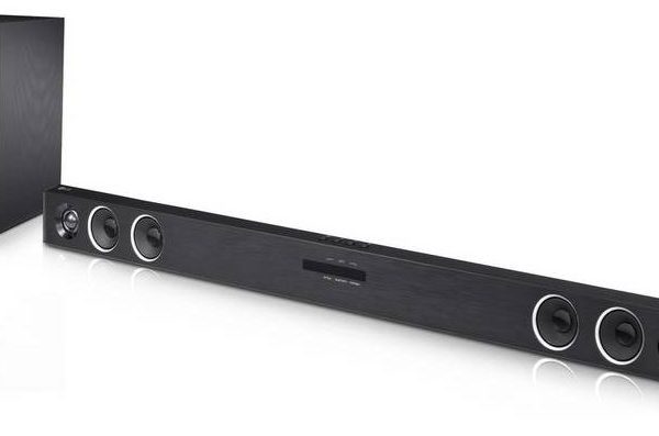 SJ3 LG Soundbar 2.1Ch Wireless with Bluetooth 300W Black (New Year Sale)
