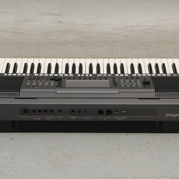 YAMAHA PSR-S770 Discontinued - Digital and Arranger Workstations (Slightly used)